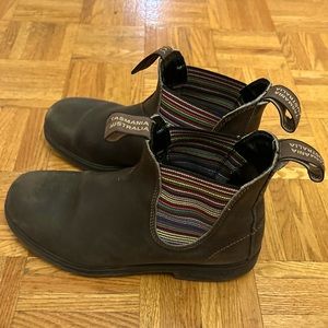 Blundstone Chelsea Boot (Brown with Colourful stripes)